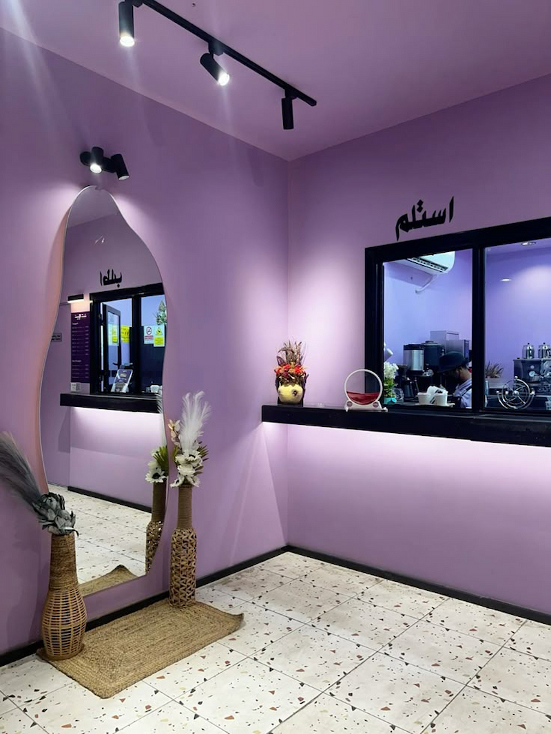 Giấy dán tường màu tím nhạt cho spa